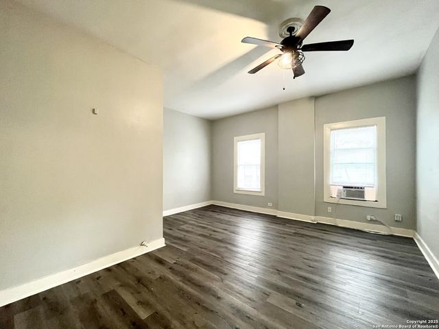 319 Army Blvd Apt 4, San Antonio, TX 78215