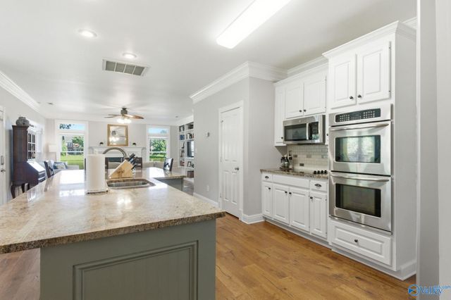 2619 Elderdale Drive SE, Owens Cross Roads, AL 35763