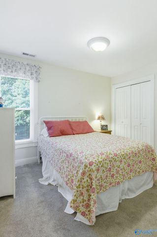 2619 Elderdale Drive SE, Owens Cross Roads, AL 35763