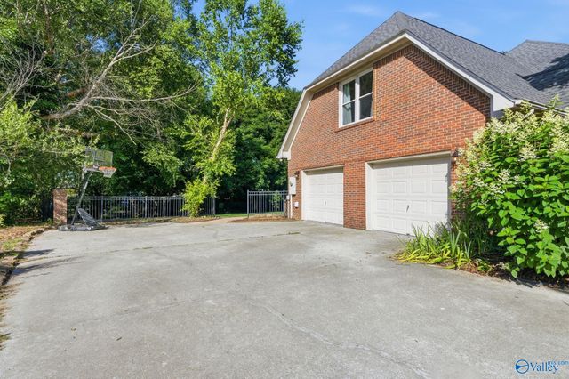 2619 Elderdale Drive SE, Owens Cross Roads, AL 35763