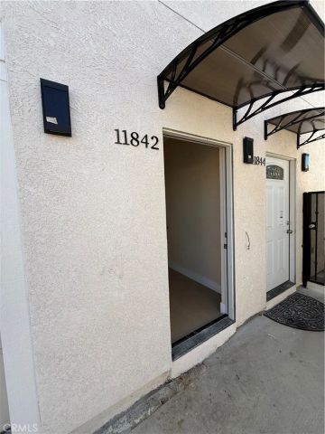 11842 Hollyview, La Mirada, CA 90638