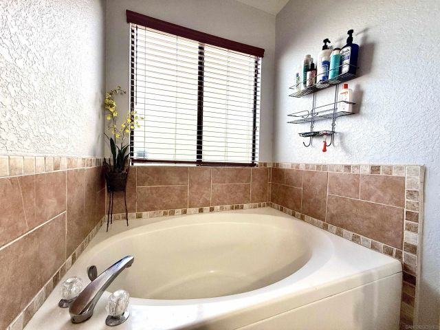 1423 Vista Grande Rd, El Cajon, CA 92019