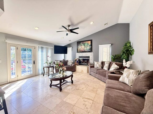 1423 Vista Grande Rd, El Cajon, CA 92019