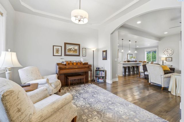 3306 Turquoise Ct, Pasco, WA 99301