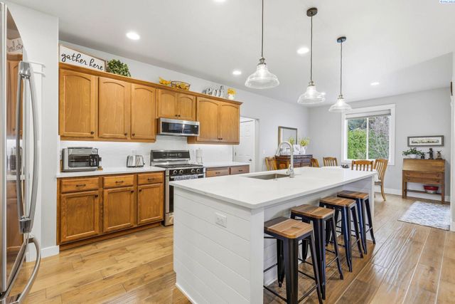 3306 Turquoise Ct, Pasco, WA 99301