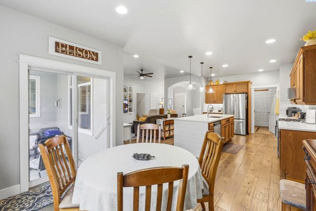 3306 Turquoise Ct, Pasco, WA 99301