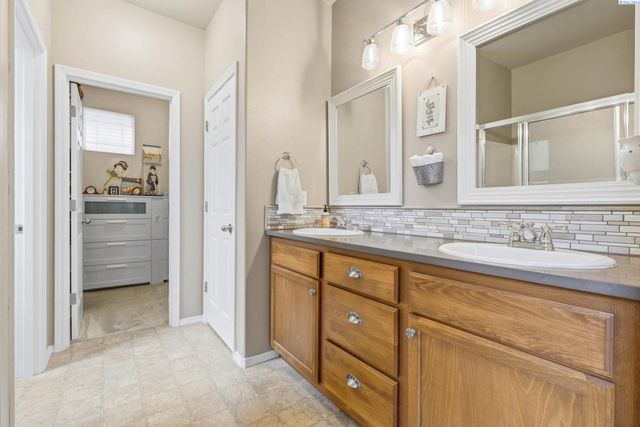 3306 Turquoise Ct, Pasco, WA 99301