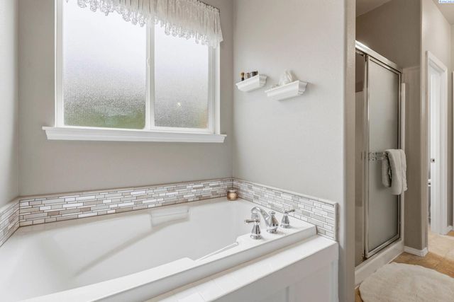 3306 Turquoise Ct, Pasco, WA 99301