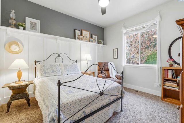 3306 Turquoise Ct, Pasco, WA 99301