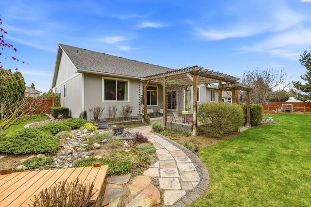 3306 Turquoise Ct, Pasco, WA 99301