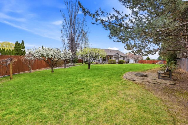3306 Turquoise Ct, Pasco, WA 99301