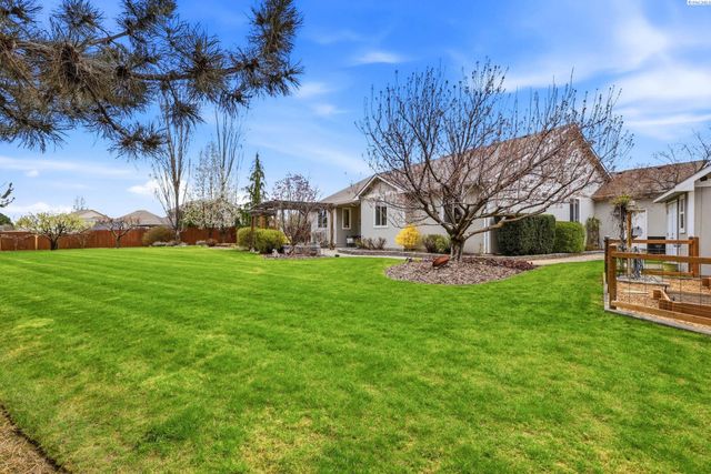 3306 Turquoise Ct, Pasco, WA 99301