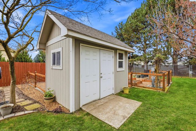 3306 Turquoise Ct, Pasco, WA 99301