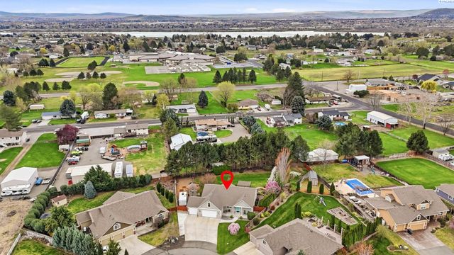 3306 Turquoise Ct, Pasco, WA 99301