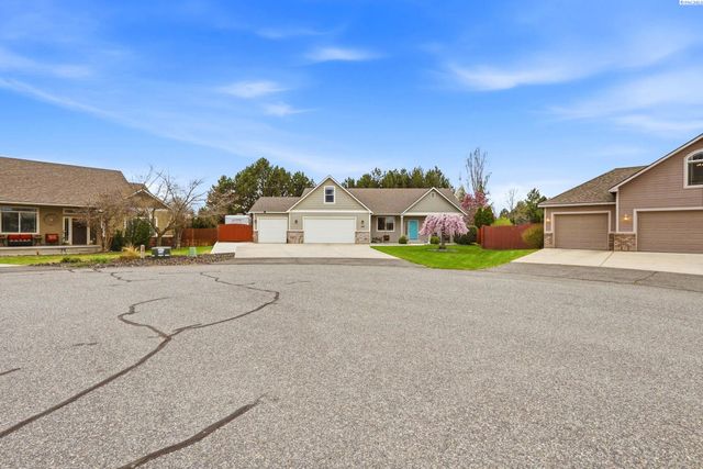 3306 Turquoise Ct, Pasco, WA 99301
