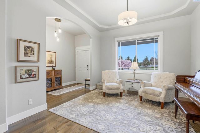 3306 Turquoise Ct, Pasco, WA 99301