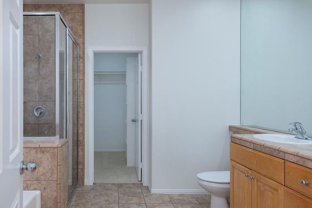 74137 Academy Lane E, Palm Desert, CA 92211