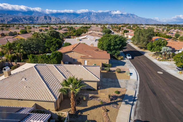 74137 Academy Lane E, Palm Desert, CA 92211