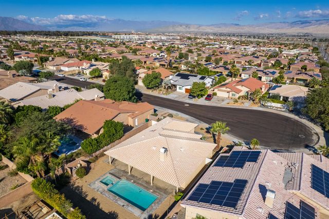 74137 Academy Lane E, Palm Desert, CA 92211