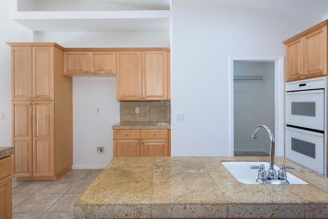 74137 Academy Lane E, Palm Desert, CA 92211