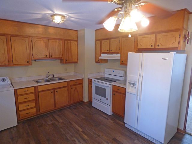 42 Nameoki Drive, Cherokee Village, AR 72529