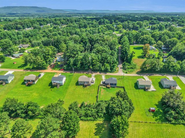 142 Pine Ave, Morrison, TN 37357
