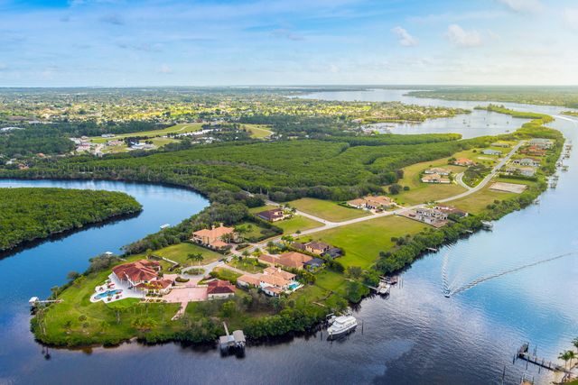 150 SE Fiore Bello, Port St. Lucie, Port St Lucie, FL 34952