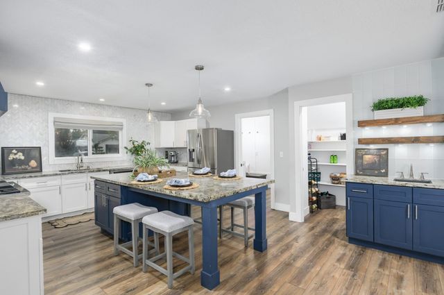 502 W Keystone Ave, Woodland, CA 95695