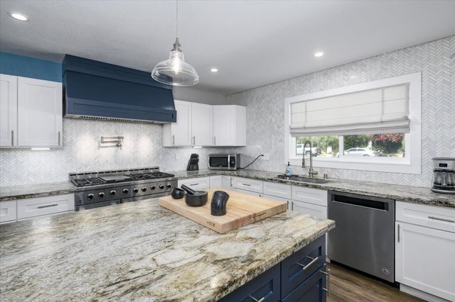 502 W Keystone Ave, Woodland, CA 95695