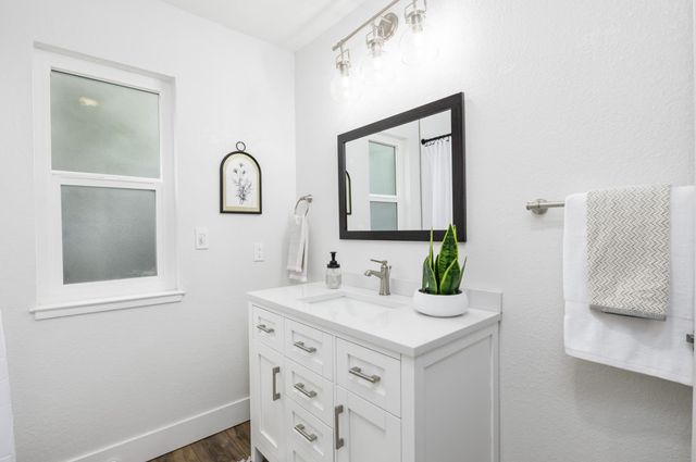 502 W Keystone Ave, Woodland, CA 95695