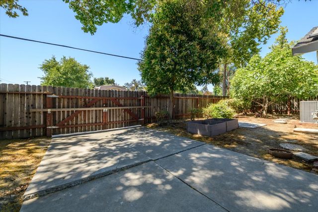 502 W Keystone Ave, Woodland, CA 95695
