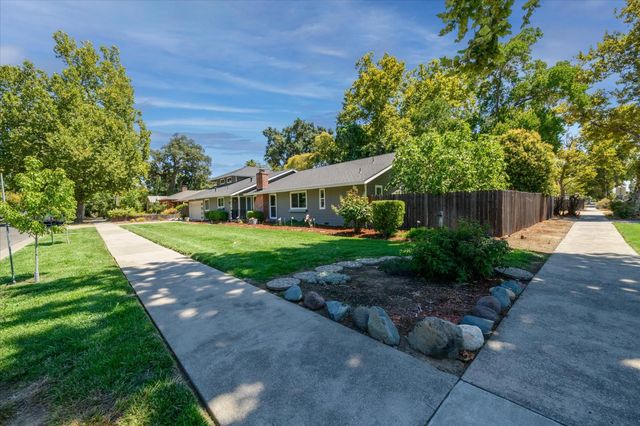 502 W Keystone Ave, Woodland, CA 95695