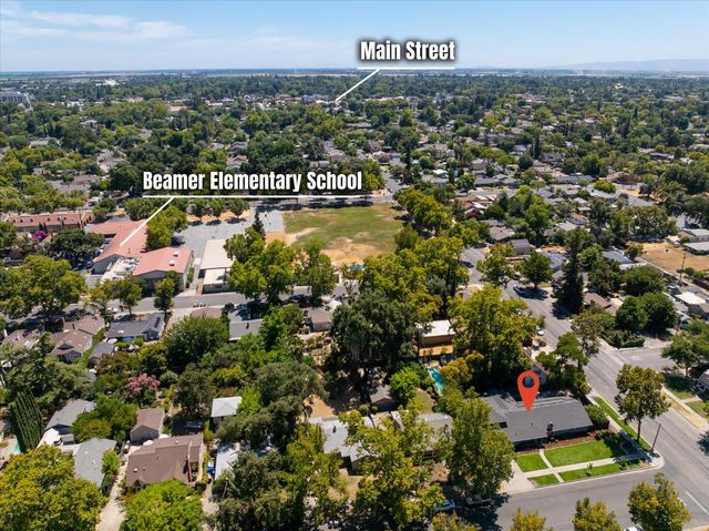 502 W Keystone Ave, Woodland, CA 95695