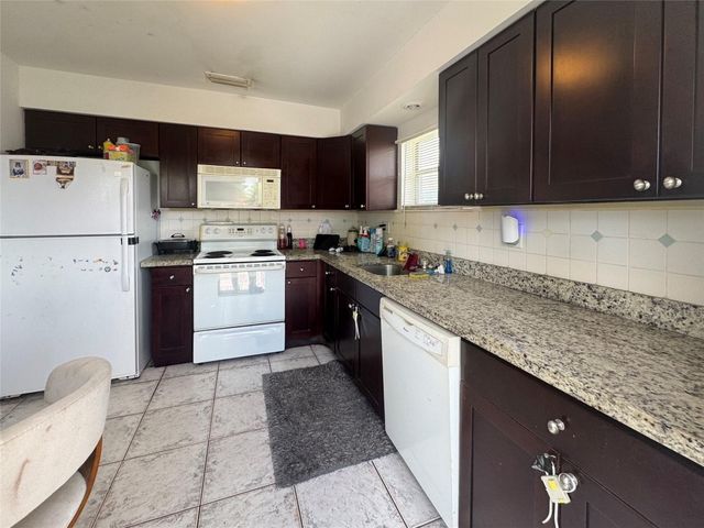 151 SW 15th Street, Pompano Beach, FL 33060