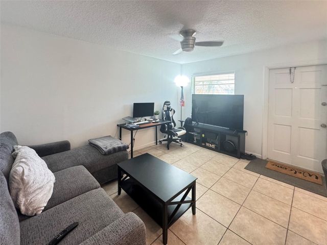 151 SW 15th Street, Pompano Beach, FL 33060