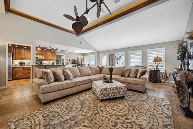 515 Wesley Ridge DR, Spicewood, TX 78669