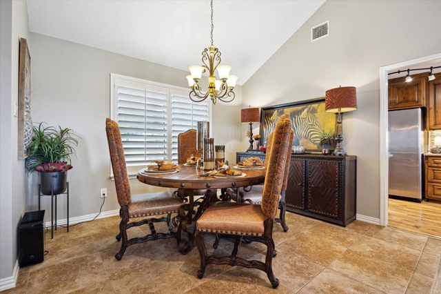 515 Wesley Ridge DR, Spicewood, TX 78669