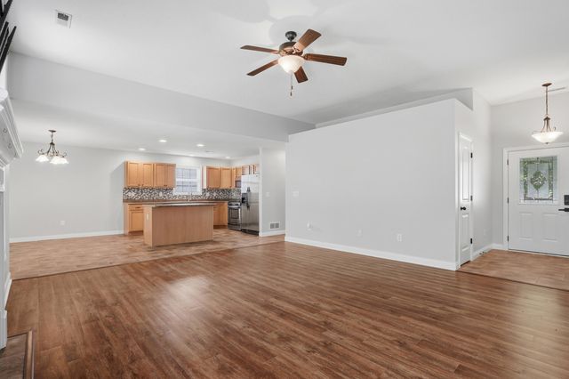 3108 RED BAY CREEK RD, Columbia, MO 65203