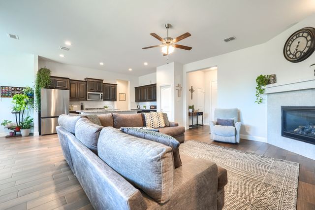 144 Wenham Way, Forney, TX 75126