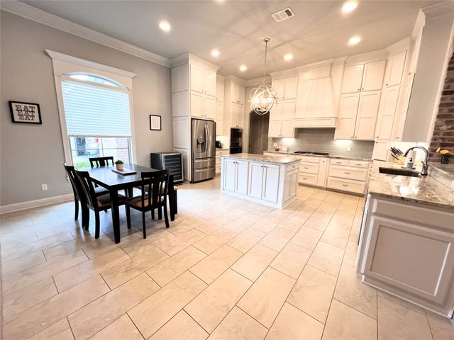 725 Dumaine Drive, Bossier City, LA 71111