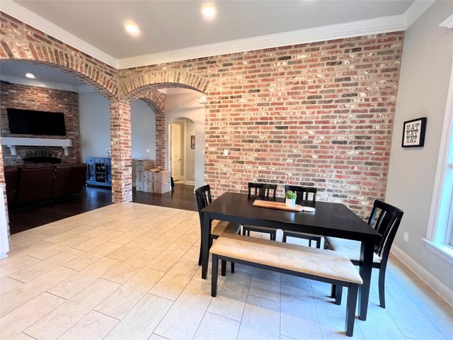 725 Dumaine Drive, Bossier City, LA 71111