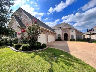 725 Dumaine Drive, Bossier City, LA 71111