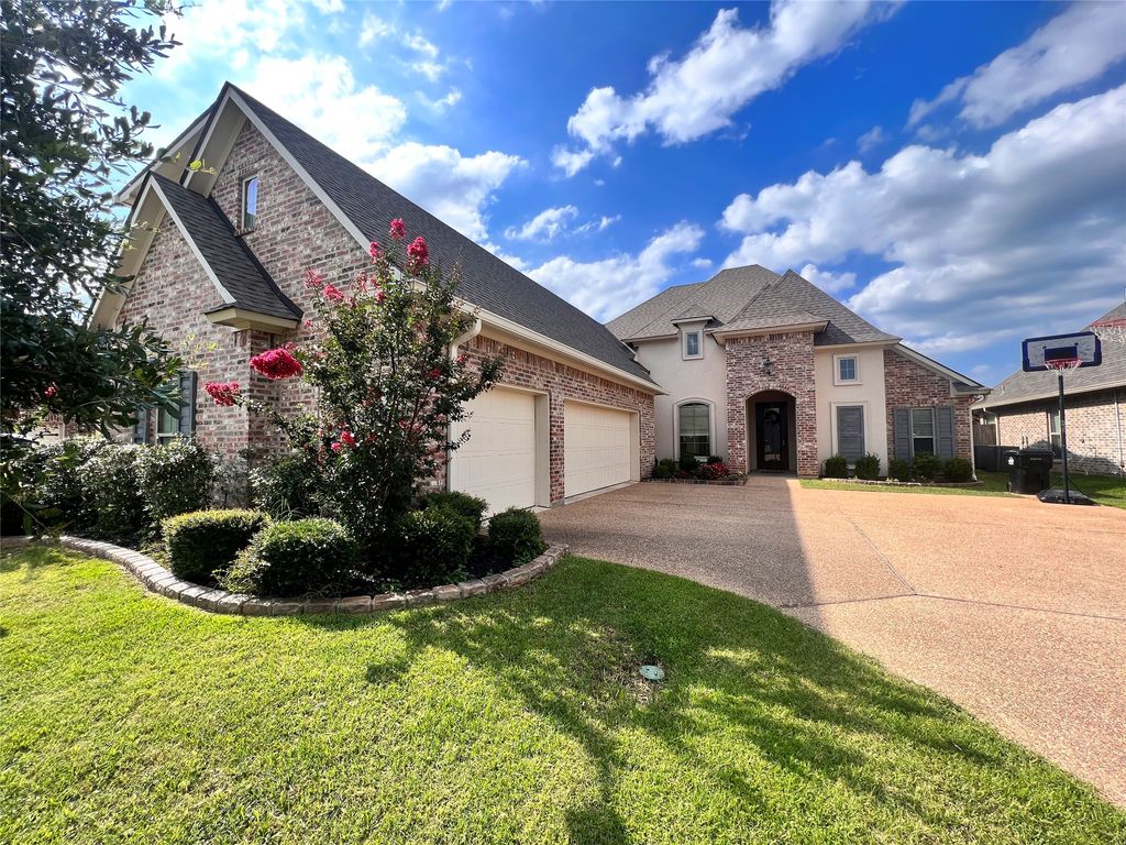 725 Dumaine Drive, Bossier City, LA 71111
