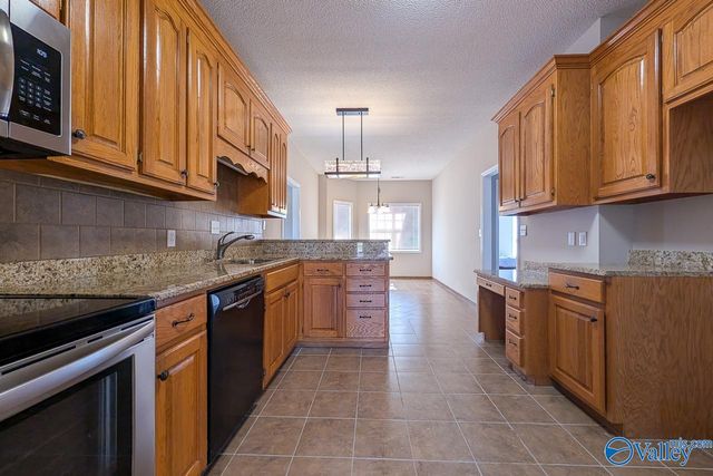 134 Fox Run Drive, Meridianville, AL 35759