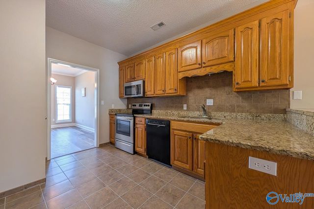 134 Fox Run Drive, Meridianville, AL 35759