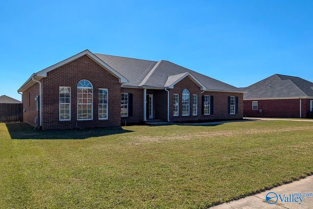134 Fox Run Drive, Meridianville, AL 35759