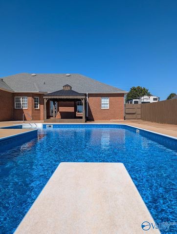 134 Fox Run Drive, Meridianville, AL 35759