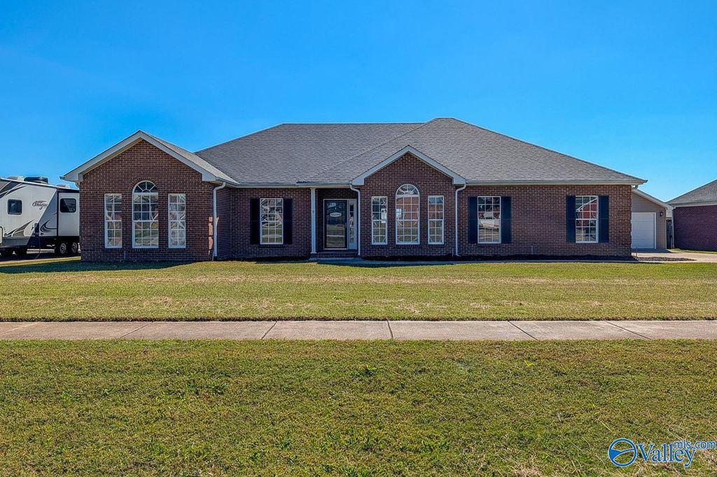 134 Fox Run Drive, Meridianville, AL 35759