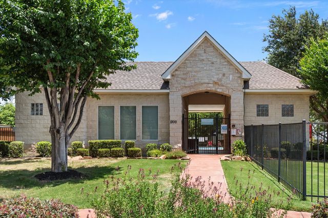 4407 Don Drive, Mansfield, TX 76063