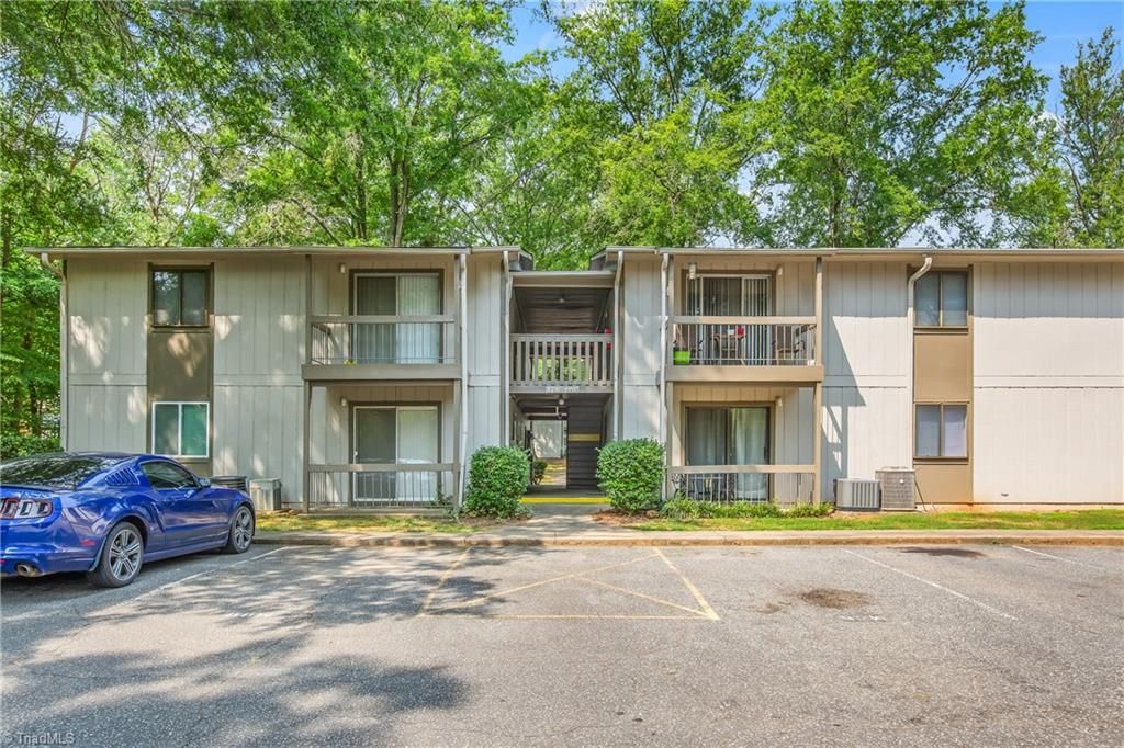 2260 Sunderland Road 82W, Winston-salem, NC 27103